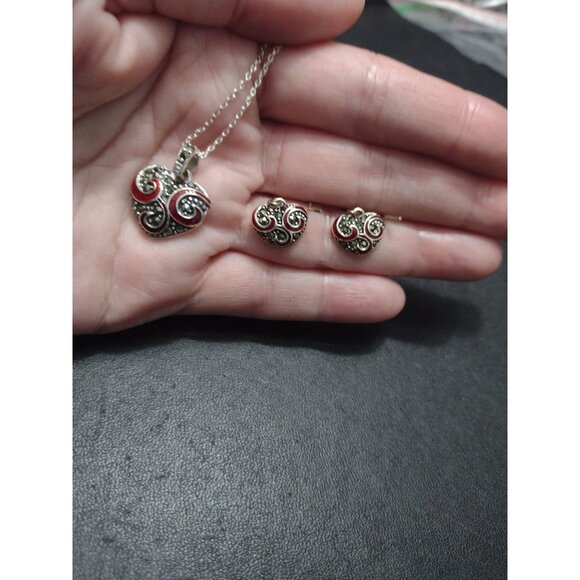 **Final Sale** Sterling silver heart necklace and earrings - Picture 1 of 12